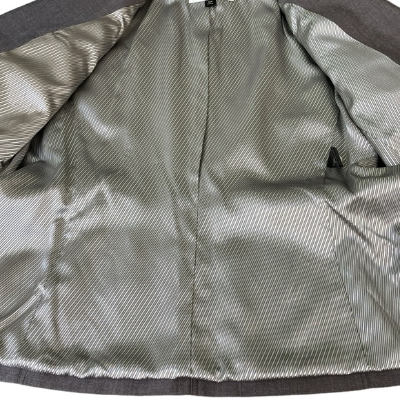 NEW Tahari Arthur Levine Gray Belted Button Front Tailored Blazer - Picture 6 of 13